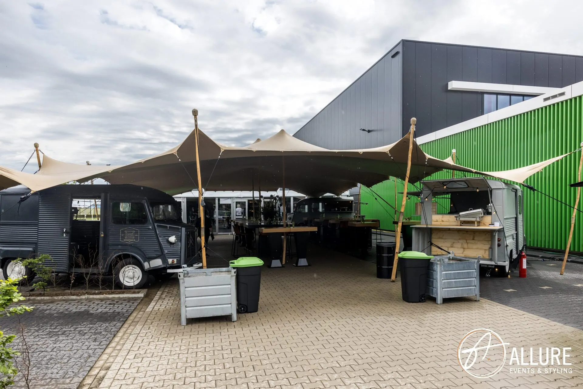 Branding van Toolnation op beeldschermen en in kleuraccenten
